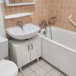 公寓 Getaway For Two Cosy With Balcony *