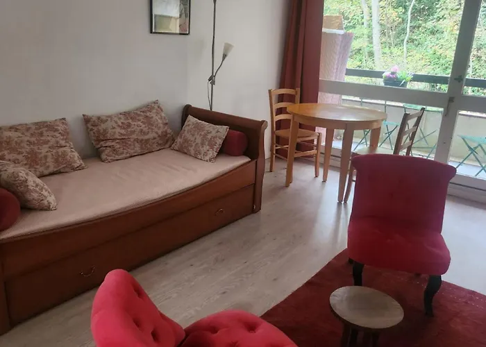 公寓 Getaway For Two Cosy With Balcony