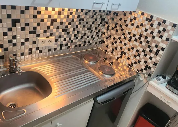 公寓 Getaway For Two Cosy With Balcony *