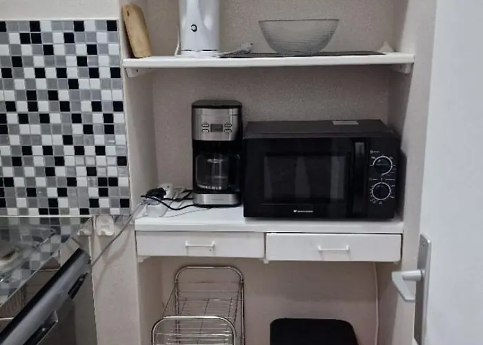 公寓 Getaway For Two Cosy With Balcony 滨海图维列